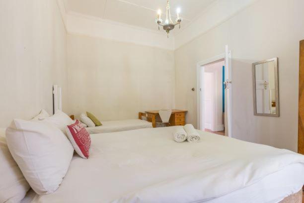 Green Elephant Backpackers Cape Town Exterior photo