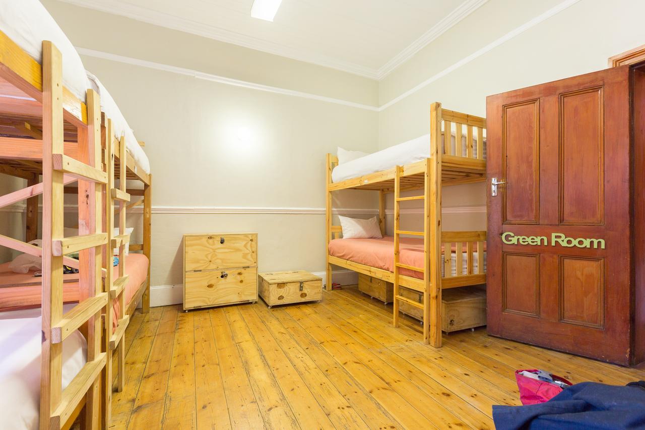 Green Elephant Backpackers Cape Town Exterior photo